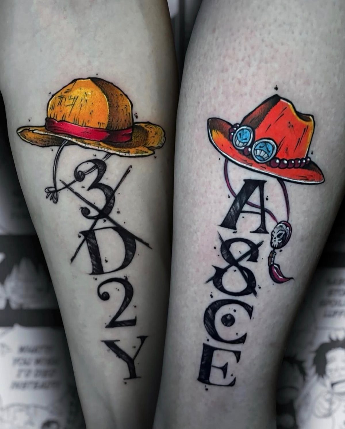 Tattoos of a straw hat with 3D2Y and an orange hat with Ace's name.